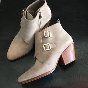 MICHAEL KORS LONI ANKLE BOOTIE SZ 6